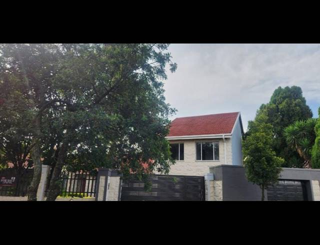 6 BEDROOM HOUSE FOR SALE IN GLEN MARAIS
